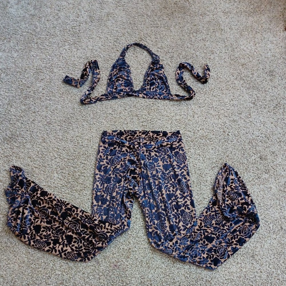 Unique And Exotic Entertainer Loungewear Sm